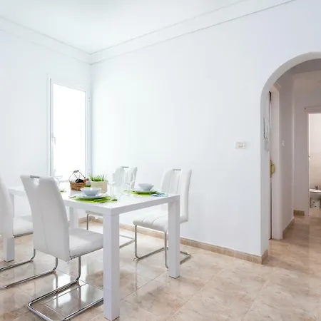 Homelike Bright Capital Center Санта-Крус-де-Тенерифе